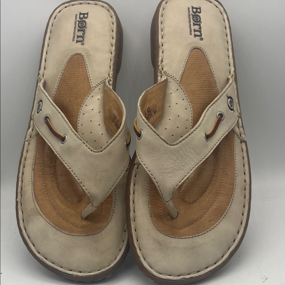 BORN Leather Sandals Sz 10 US - 42 EU ivory/Cream leather upper & Lining